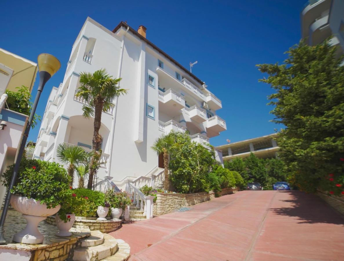Hotel Serxho Sarandë Exteriör bild