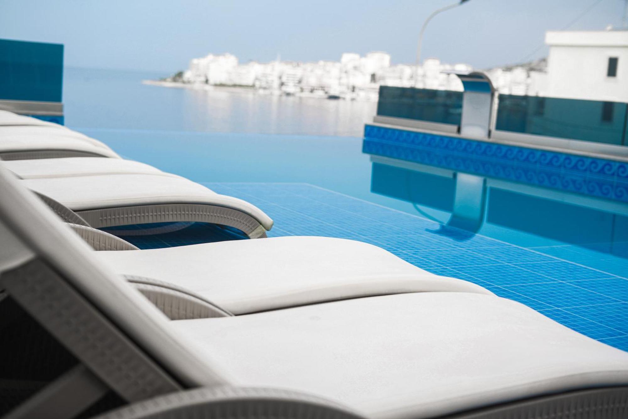 Hotel Serxho Sarandë Exteriör bild