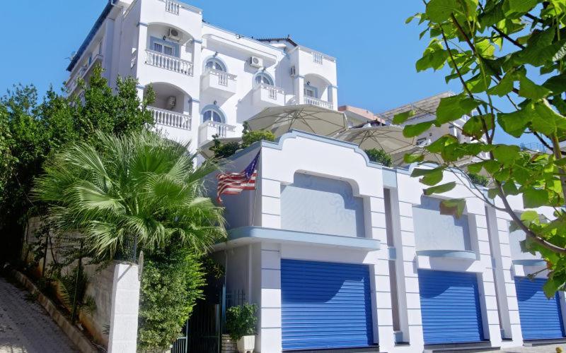 Hotel Serxho Sarandë Exteriör bild