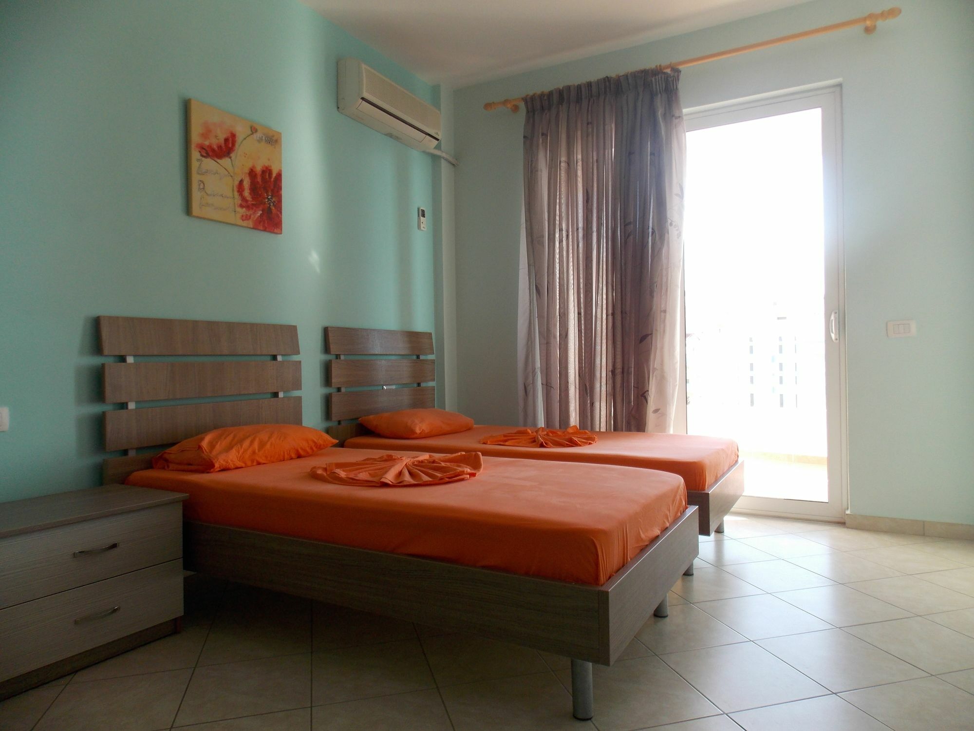 Hotel Serxho Sarandë Exteriör bild