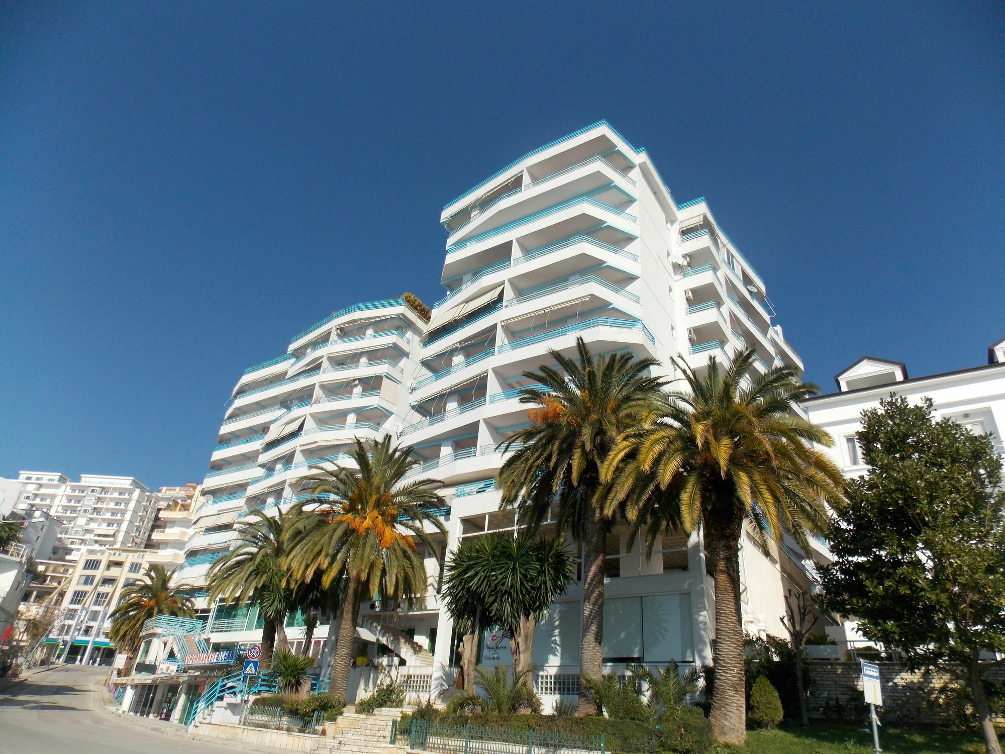 Hotel Serxho Sarandë Exteriör bild